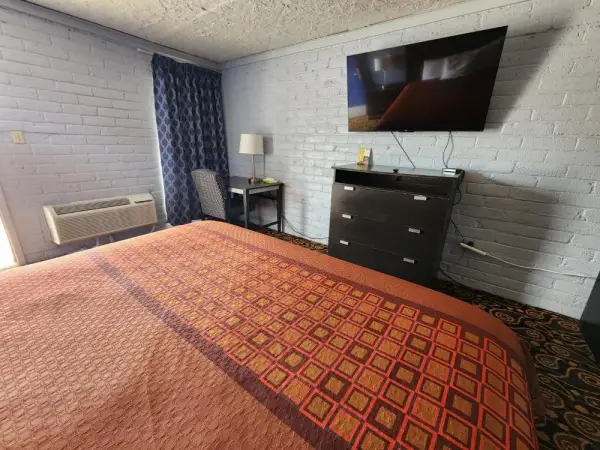 Carthage Inn 8
